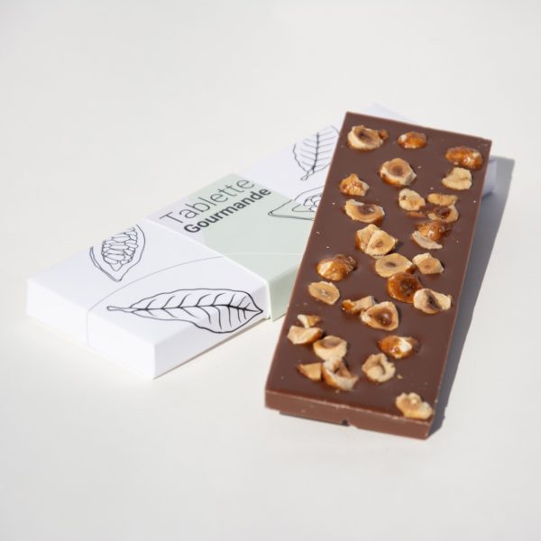 Tablette gourmande chocolat lait et noisettes caramélisés